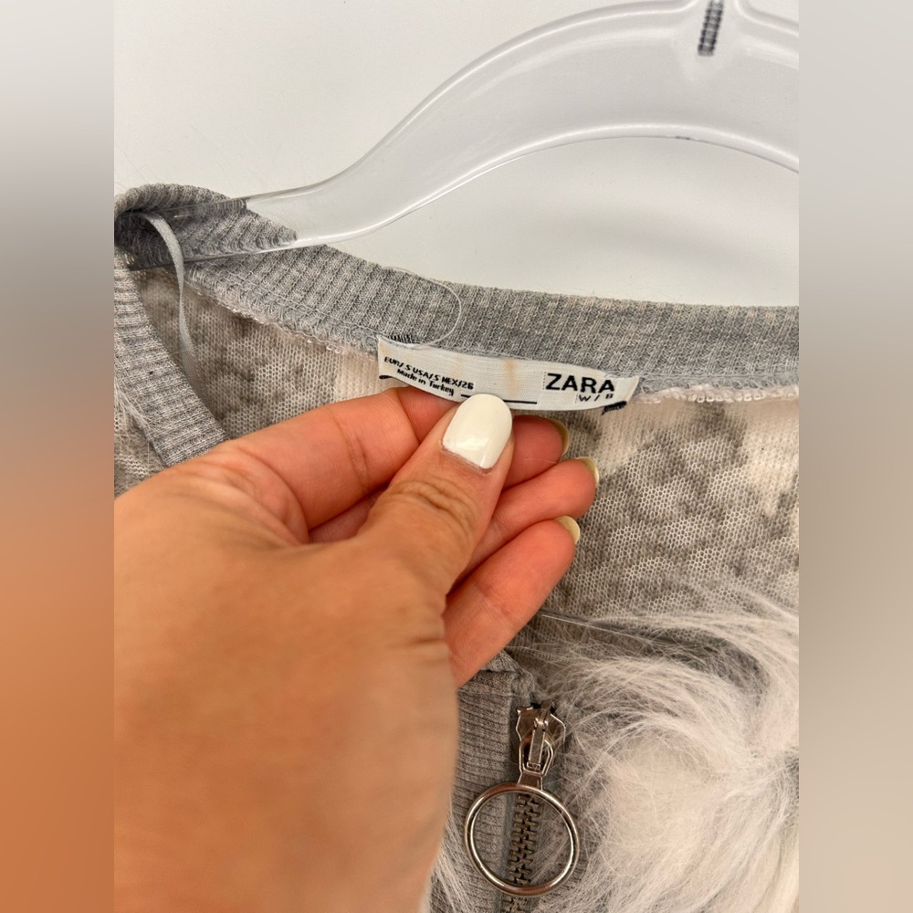 Zara Faux Fur Eyelash Design Full Zip Up Sweater Size Small White Gray - Picture 4 of 11